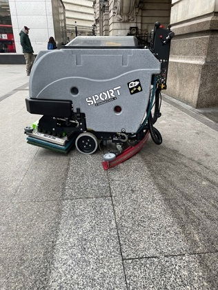 Tomcat Demo at London Station